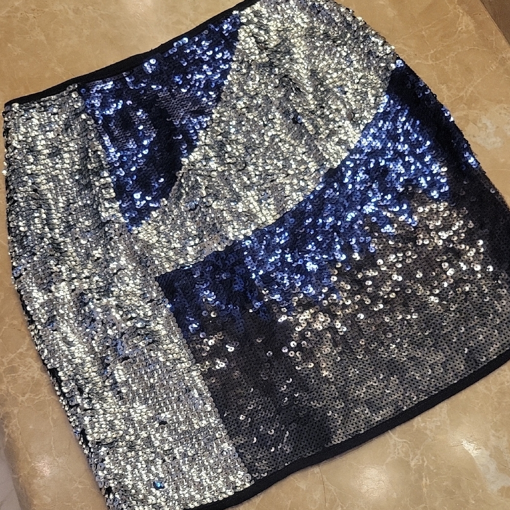 Nasty Gal Silver & Navy Sequin Colorblock Mini Skirt,  Sz 2 - Picture 4 of 12